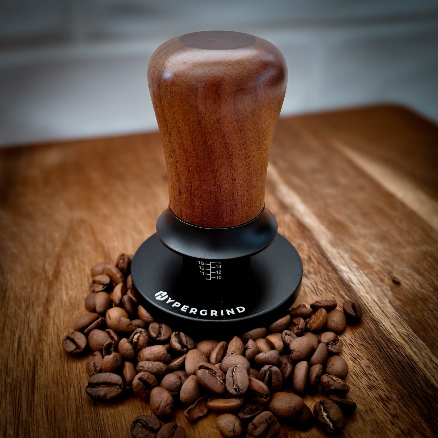 Self Levelling Coffee Tamper (Black/Walnut)