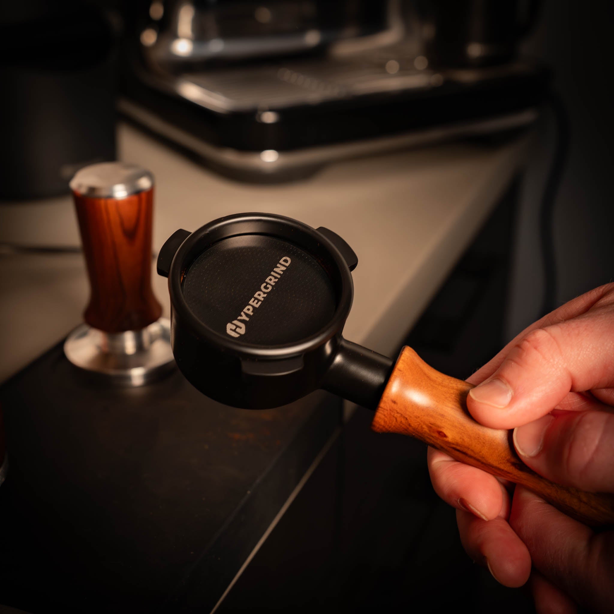 Breville 54mm Bottomless Portafilter (Black/Rosewood) – Hypergrind